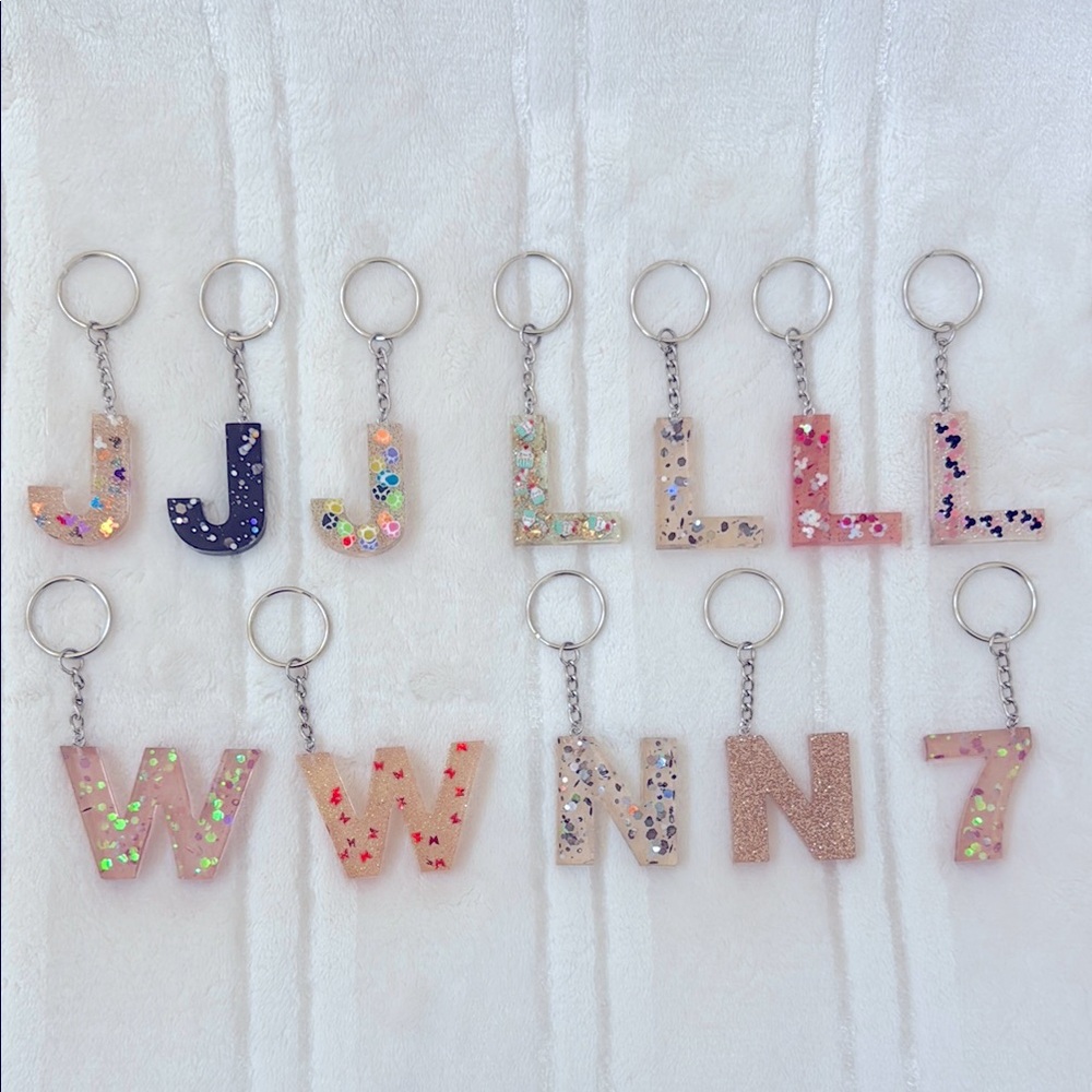 Glittery Resin Initial J L N W & Lucky 7 Keychain / Bag Charm